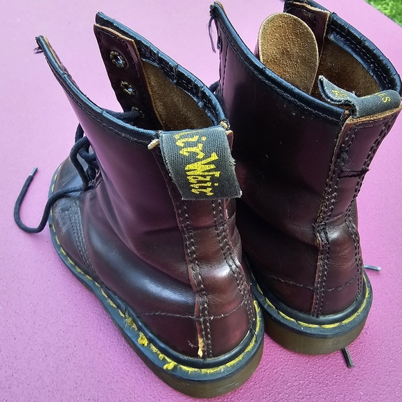 Vintage Made in England Oxblood Dr. Martens Burgundy Black US 6 UK4 - Picture 7 of 7